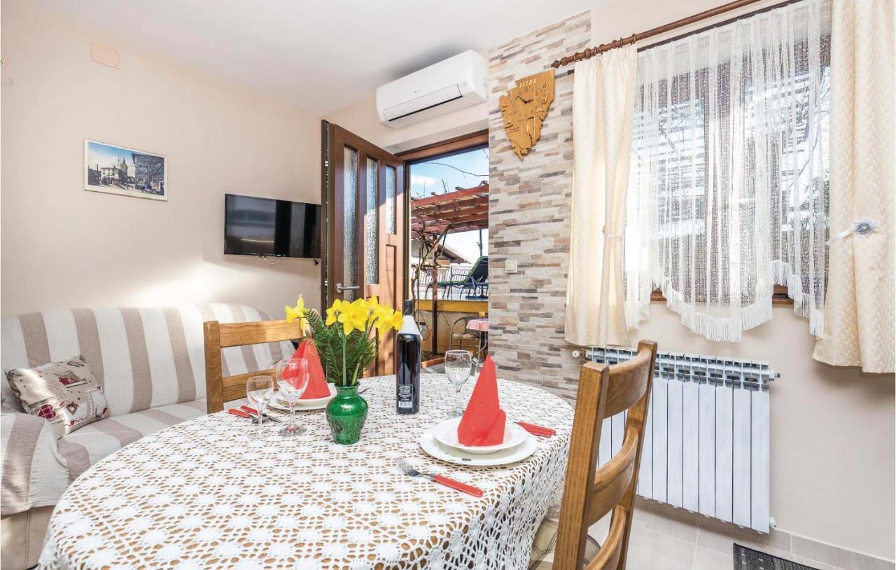 Cozy Apartment In Lovran With Kitchen المظهر الخارجي الصورة
